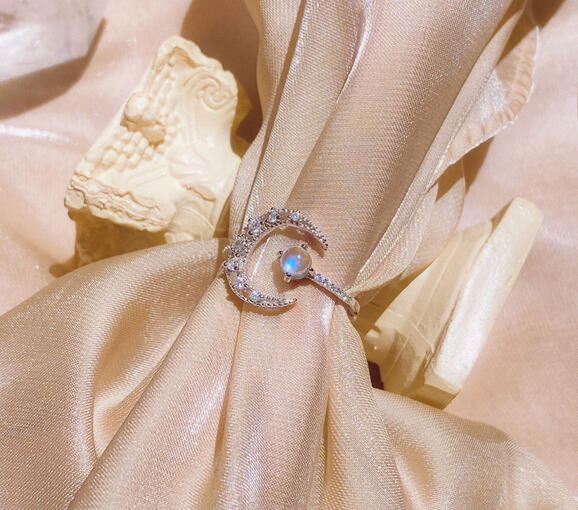 Moonstone ring Premium