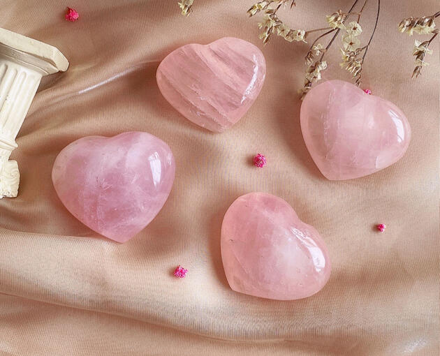 Rose quartz heart